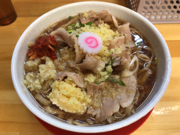 「肉めん(天カス、カラミ、ニンニク、ショウガ) 1050円」@肉めん 肉めし NO11の写真