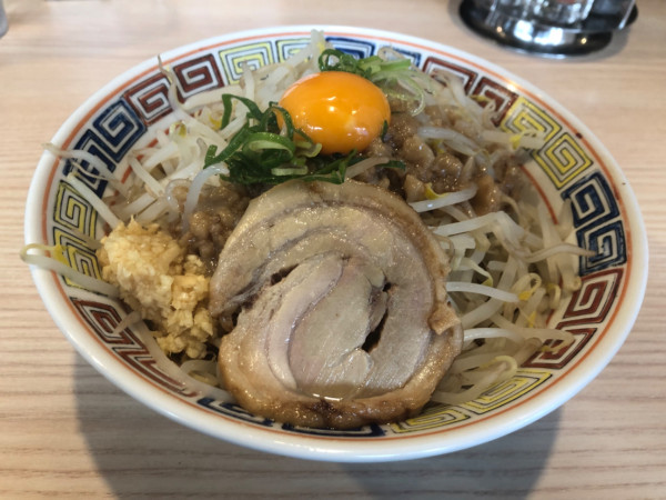 「俺の汁なし 醤油」@オリオン食堂の写真