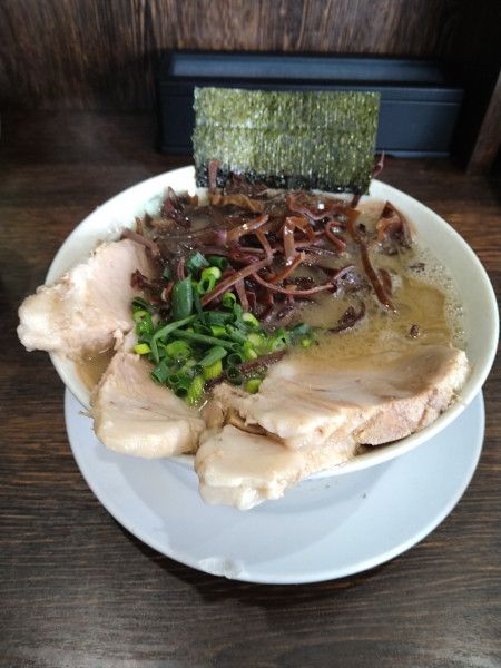 「チャーシュー麺　キクラゲ」@博多長浜らーめん 楓神の写真