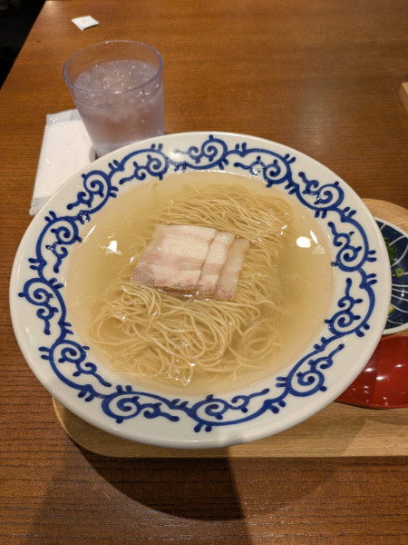 「豚そば」@豚そば 月や ラーメン滑走路店の写真