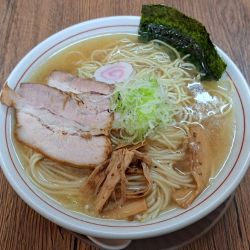 醤油らぁめん大盛1100円