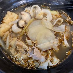 麻辣湯（刀削麺）