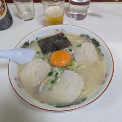 玉子入りラーメン