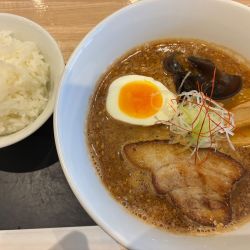 とらのこらーめん 一ノ寅（こってり）＋ライス：1000＋10