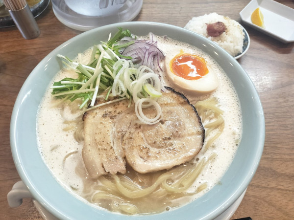 「鶏白湯ラーメンダイブめしセット」@鶏白湯そば 彌の写真