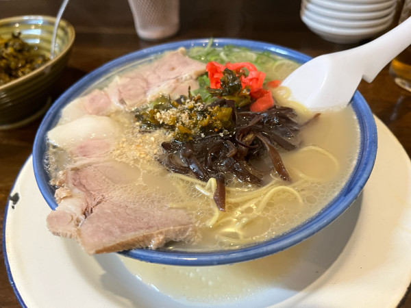 「豚骨ラーメン」@博多ラーメン しばらく 祇園店の写真