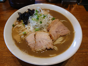 「濃厚煮干 大盛」@中村屋総本山の写真