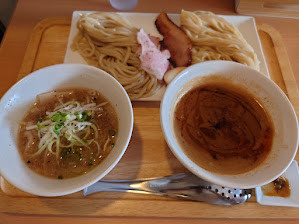 「2×2（ツーバイツー）つけ麺」@FREEATの写真