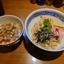 超極太手もみ麺淡麗煮干しつけ麺