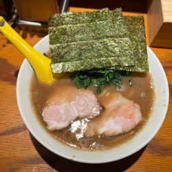 ラーメン1000円