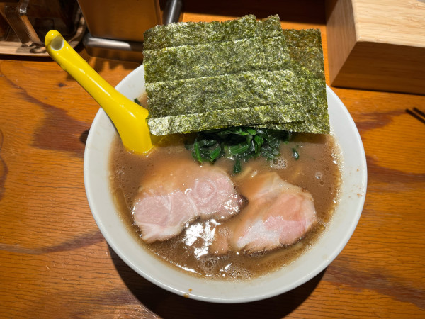 「ラーメン1000円」@ハウスラーメン ヌードルズの写真