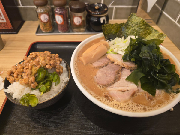 「朝ラーチャーシュー麺(並)海老味噌に変更・朝ラー大盛変更」@つけ麺大輝の写真