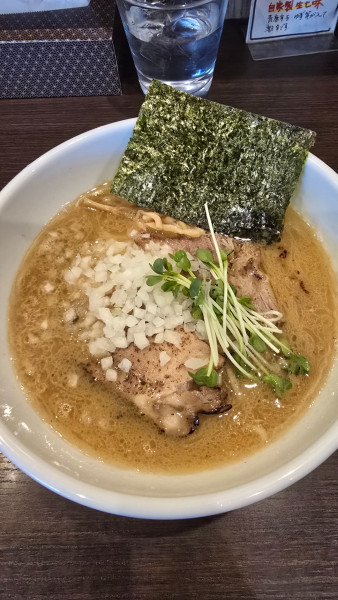 「濃厚中華そば　880円」@自家製麺 まかないへきるの写真