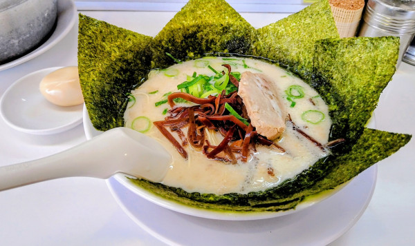 「のりラーメン＋替え玉(サービス)･味玉」@博多天神 新橋1号店の写真