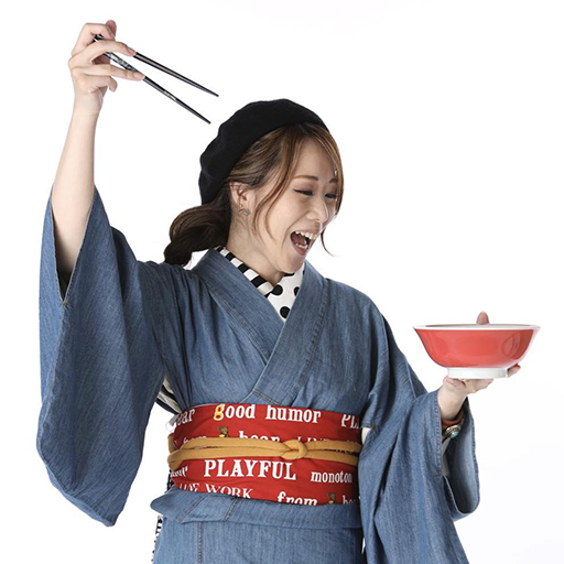 着物ラーメン女子・あき